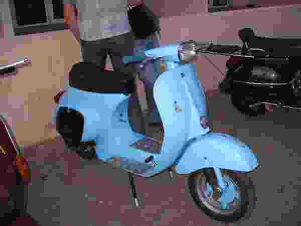 Voir l'image Vespa_muguet_Riquets_018.jpg en taille relle