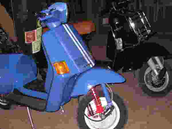 Voir l'image Vespa_muguet_Riquets_054.jpg en taille relle