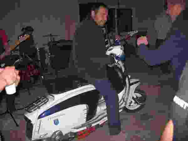 Voir l'image Vespa_muguet_Riquets_116.jpg en taille relle